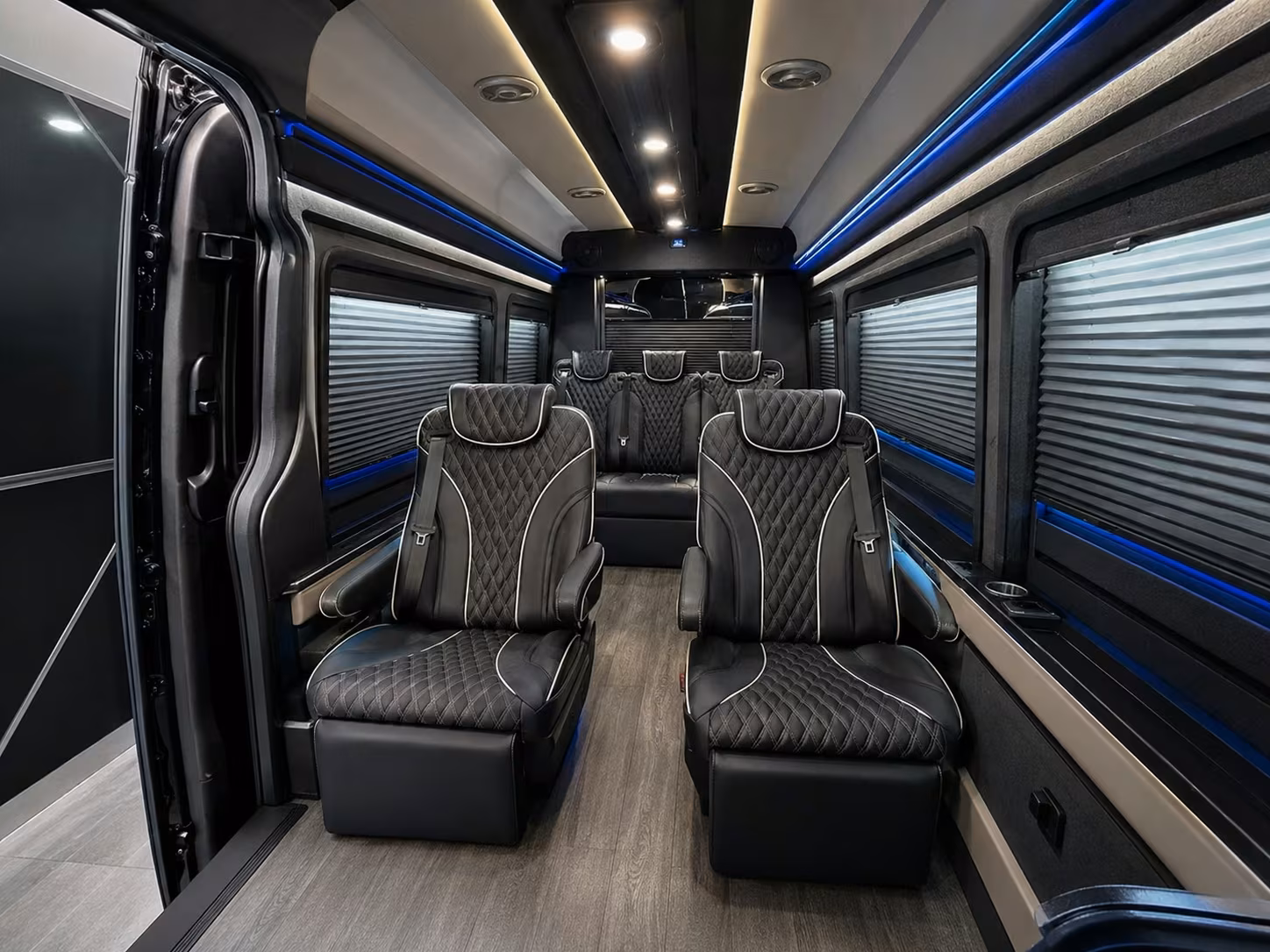 daily commuter shuttle buses around boynton beach shift times